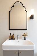 Charles Hope Boutique Hometel