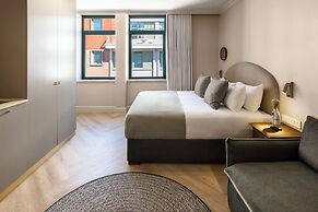 Charles Hope Boutique Hometel