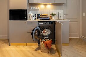 Charles Hope Boutique Hometel