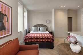 Charles Hope Boutique Hometel
