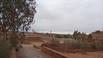 Dar Tamzdamte Skoura
