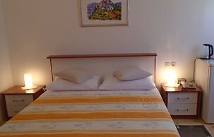 ROOMS MATEA PULA