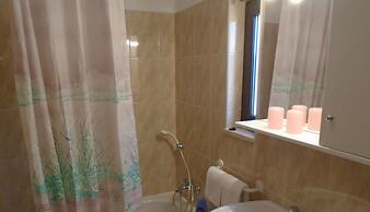 ROOMS MATEA PULA