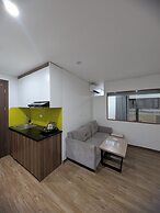 Era Apartment Lac Long Quan