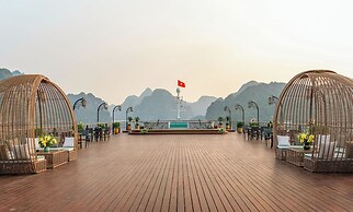 Indochine Grand Lan Ha Bay