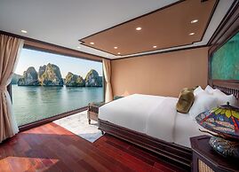 Indochine Grand Lan Ha Bay