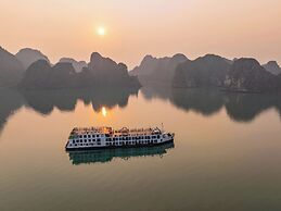 Indochine Grand Lan Ha Bay
