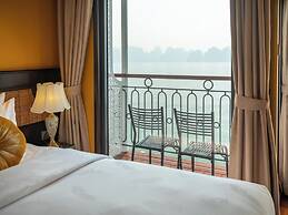Indochine Grand Lan Ha Bay