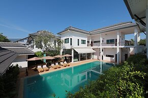 Thonglor Villa Hotel Chiang Mai
