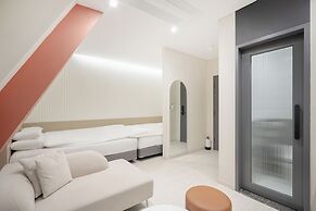 HOTEL GRAND PARIS