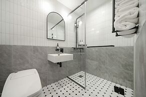 HOTEL GRAND PARIS