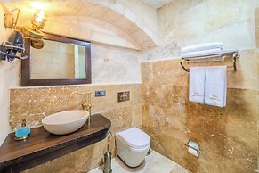 ARIEN CAVE SUITES