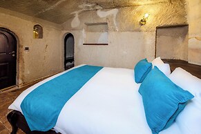 ARIEN CAVE SUITES
