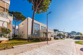Stylish Studio With Spacious Balcony -trendafili