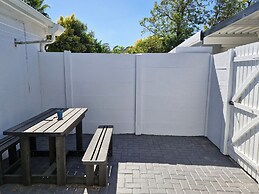 Ivy Place Studio Apartment