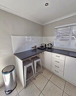 Ivy Place Studio Apartment