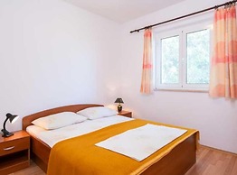 Spacious and Cozy Seafront Apartments