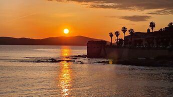 Modern Apartment Near Alghero Beach