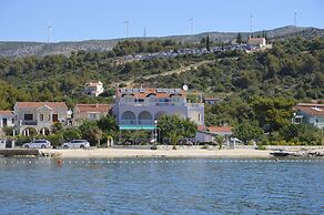 Bed & Breakfast by the Beach