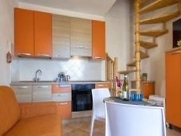 Cozy Flat Just Steps From the Beach