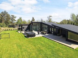 8 Person Holiday Home in Vaeggerlose-by Traum