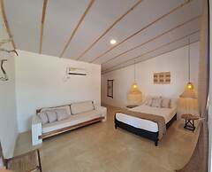 Aiwa Hotel