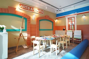 Luxury Studio Near Wafi Mall Metro Dubai Frame