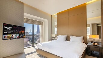 Elegant 3BR With Pool Near Wafi Mall Dubai Frame
