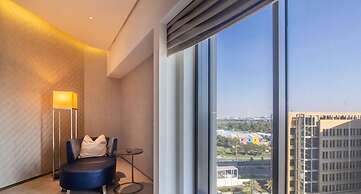 Elegant 3BR With Pool Near Wafi Mall Dubai Frame