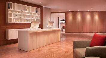 Elegant 3BR With Pool Near Wafi Mall Dubai Frame