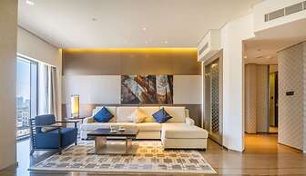 Elegant 3BR With Pool Near Wafi Mall Dubai Frame