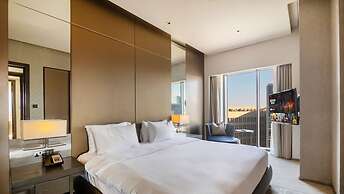 Elegant 3BR With Pool Near Wafi Mall Dubai Frame