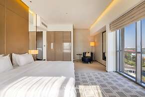 Elegant 3BR With Pool Near Wafi Mall Dubai Frame