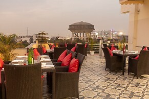Divine Hotels & Banquets