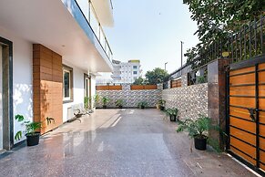 Fabhotel Ar Suites