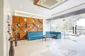 Fabhotel Prime City Star