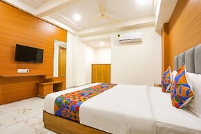 Fabhotel Raj Villa