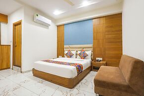 Fabhotel Raj Villa