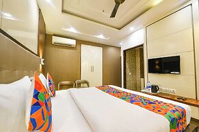 Fabhotel Just Inn