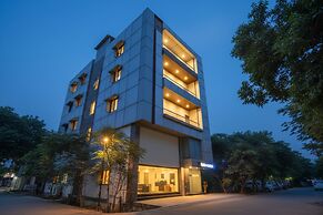 Fabhotel Just Inn