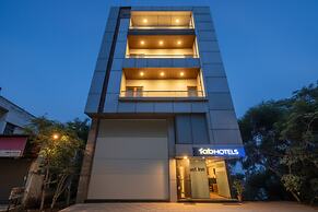 Fabhotel Just Inn