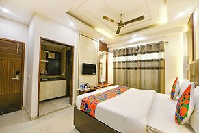 Fabhotel Just Inn