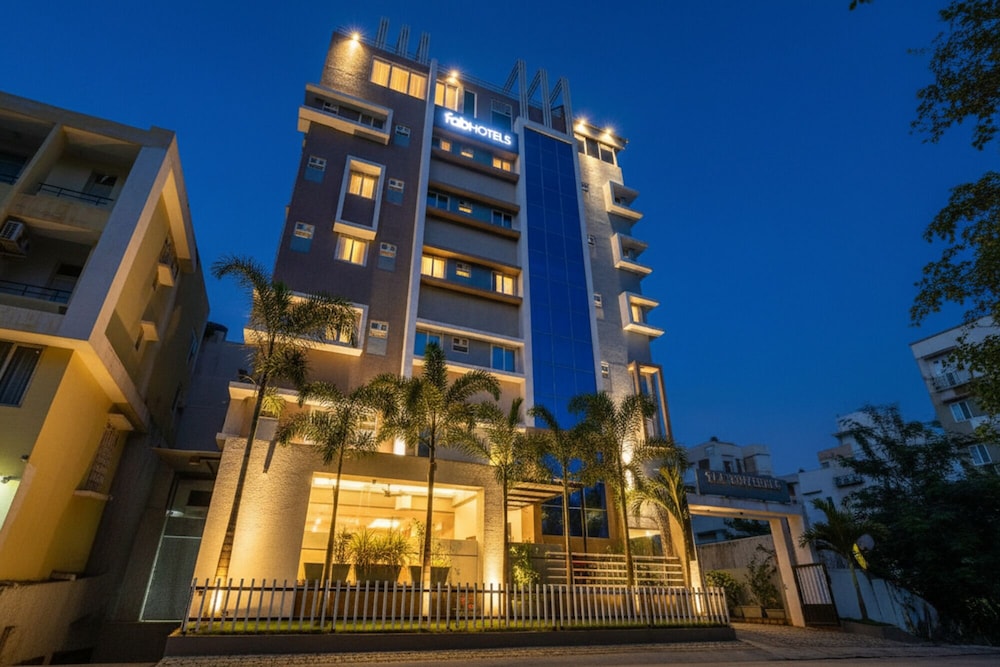 Fabhotel The Botanica
