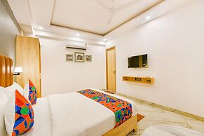 Fabhotel Tree House