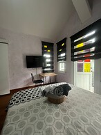 Taksim Cinar Suit
