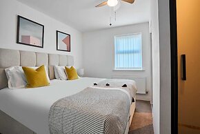 Host Stay Honeysuckle Gardens