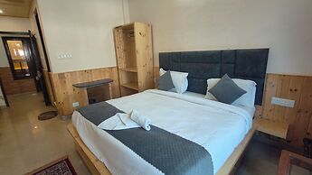 HOTEL CLOUD HEIGHT