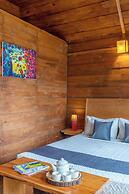 Alaya Stays Suro Woodcrest Chalet