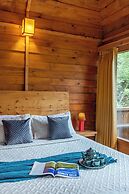 Alaya Stays Suro Woodcrest Chalet
