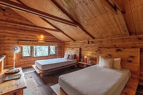 Alaya Stays Suro Woodcrest Chalet